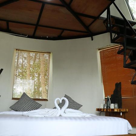 Toba Caldera Resort Parapat Kültér fotó
