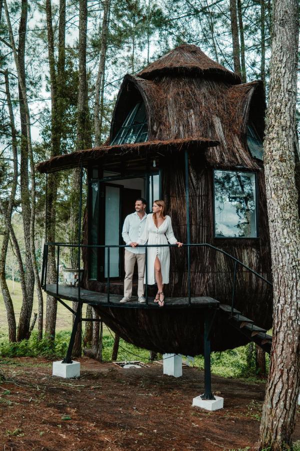 Toba Caldera Resort Parapat Kültér fotó